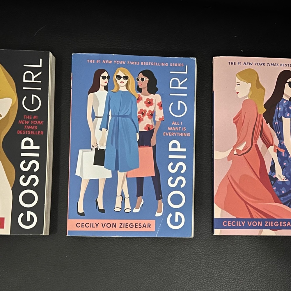 3 gossip girls book by Cecily Von Ziegesar